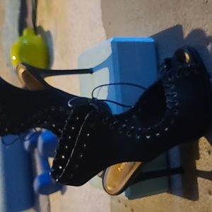 Nine West black heels